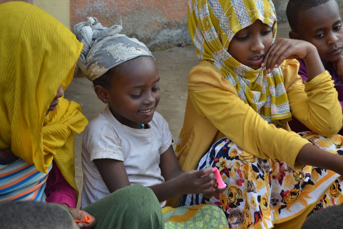 Munduan 200 milioi emakumek bizi dituzte genitalen mutilazioaren ondorioak. Argazkia: Pixabay