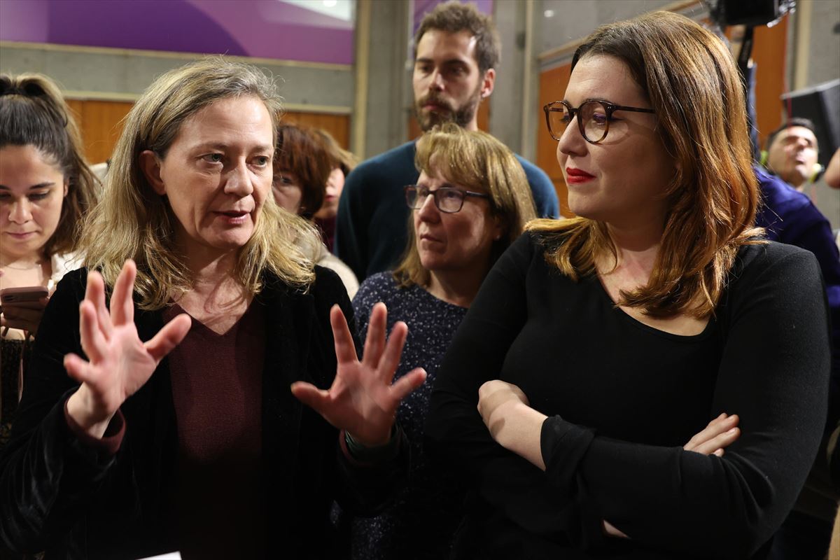 Ángela Rodríguez y Victoria Rosell, representantes del Ministerio de Igualdad. Foto: EFE