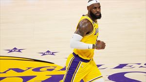 LeBron Jamesek 40.000 puntuko langa hautsi du NBAn