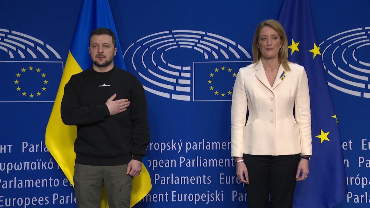 Volodimir Zelenski Europako Parlamentuan dago gaur