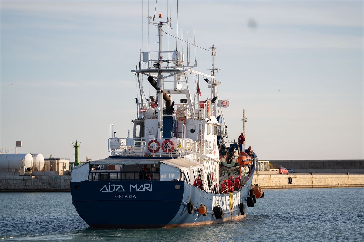 El buque de rescate vasco Aita Mari en Burriana (Castellón).