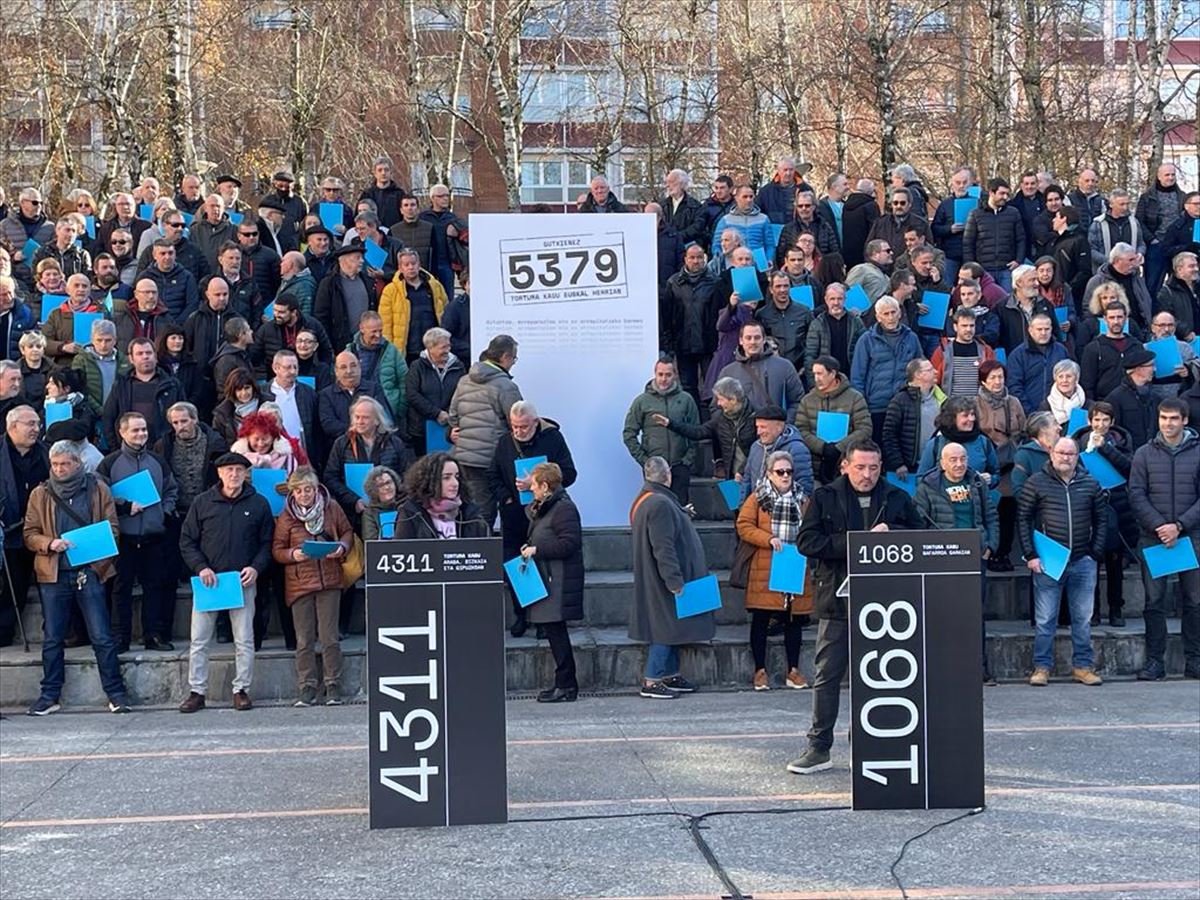 Acto organizado por Egiari Zor, hoy, en Intxaurron. Xabier Urteaga | EITB MEDIA