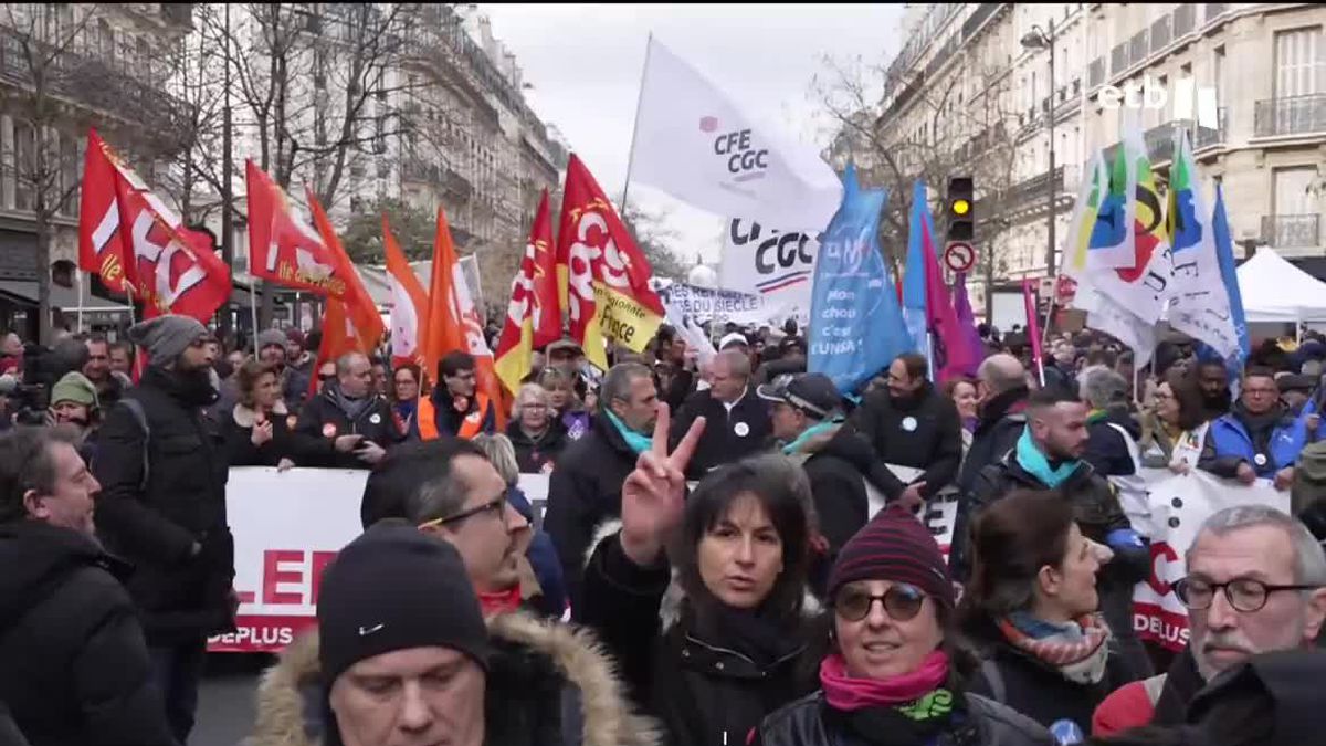 Protesta contra la reforma de las pensiones en París. Foto: EFE