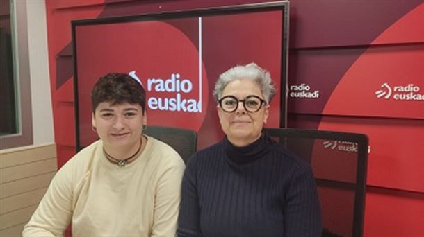 Eunate Etxebarria en los estudios de Radio Euskadi. Foto: RE