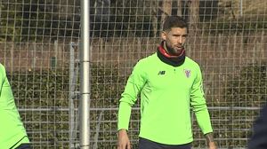 Iñigo Martínez comienza a trabajar con el grupo