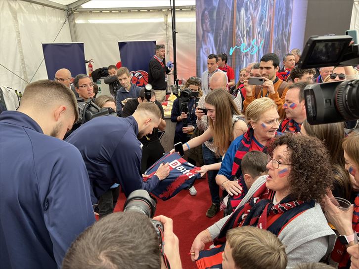 Baskoniako zaleak Badalonan