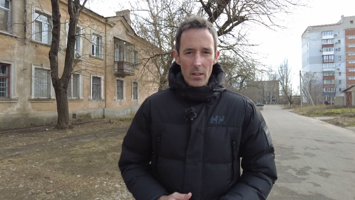 Ukraina: gerraren arrastoak urtebetean