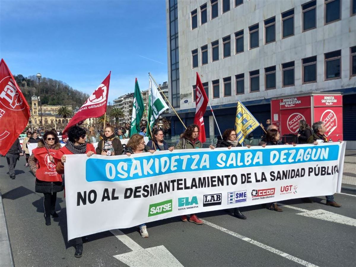 Manifestación a favor de Osakidetza en San Sebastián. Foto: LAB