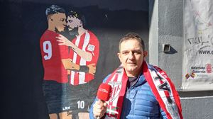 Aficionados de Osasuna y Athletic, juntos y revueltos