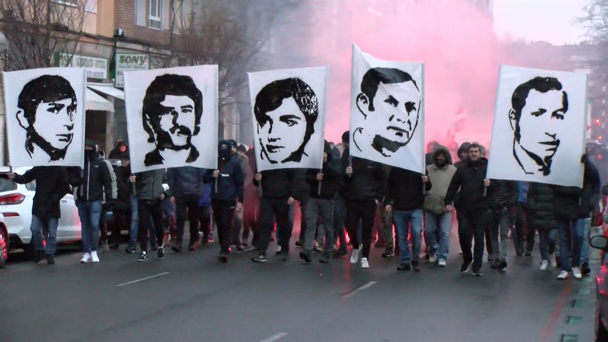 Manifestación por las víctimas del 3 de marzo en Vitoria. Foto: EITB