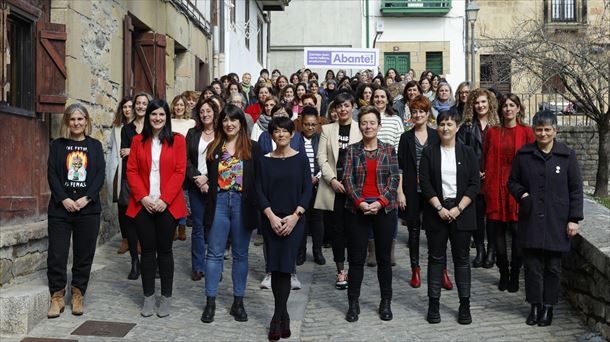 EH Bildu ha reunido a su Emakumeen Gunea en Hondarribia