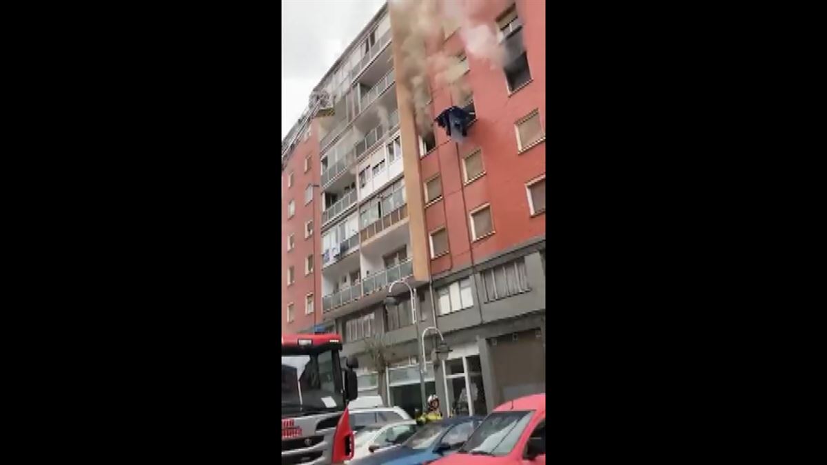 Incendio en el grupo Sagarminaga de Bilbao