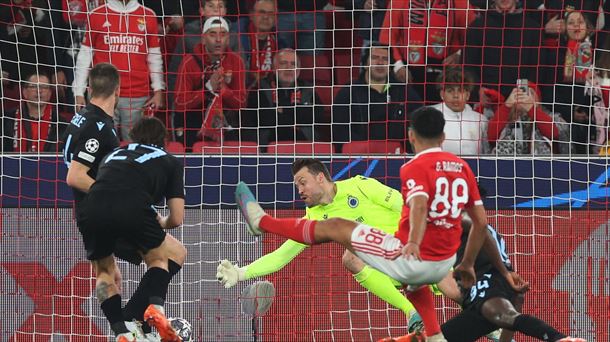 Gonçalo Ramosek bi gol egin ditu Benfica-Brujas partidan (5-1 amaitu da). Argazkia: EFE.