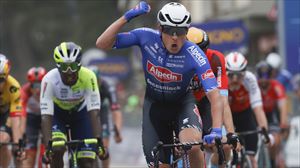 Philipsenek irabazi du Tirreno-Adriatikoko hirugarren etapa eta Gannak lidertzari eutsi dio