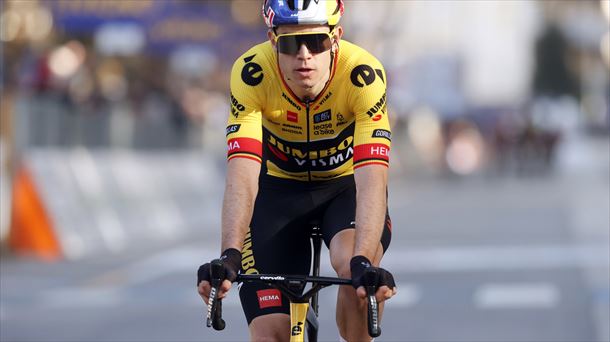 Wout van Aert erretiroa hartu arte arituko da Visma taldean. Argazkia: EFE. 