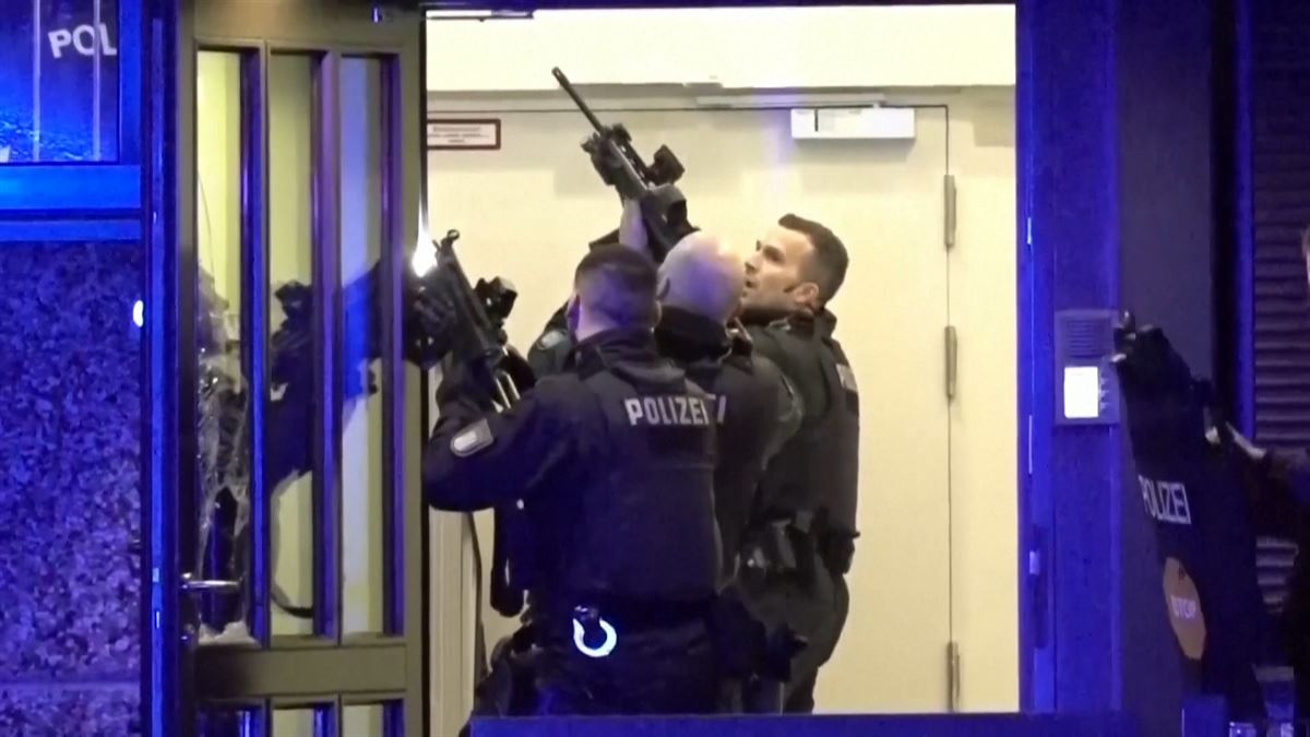 Siete muertos en un tiroteo en un centro de Testigos de Jehová de Hamburgo 