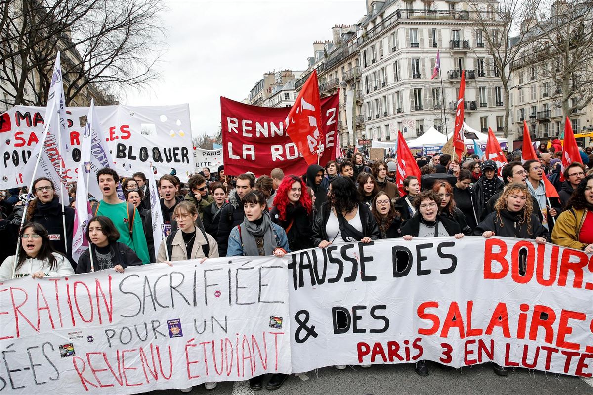 Pentsioen erreformaren aurkako manifestazioa, Parisen. Argazkia: Efe