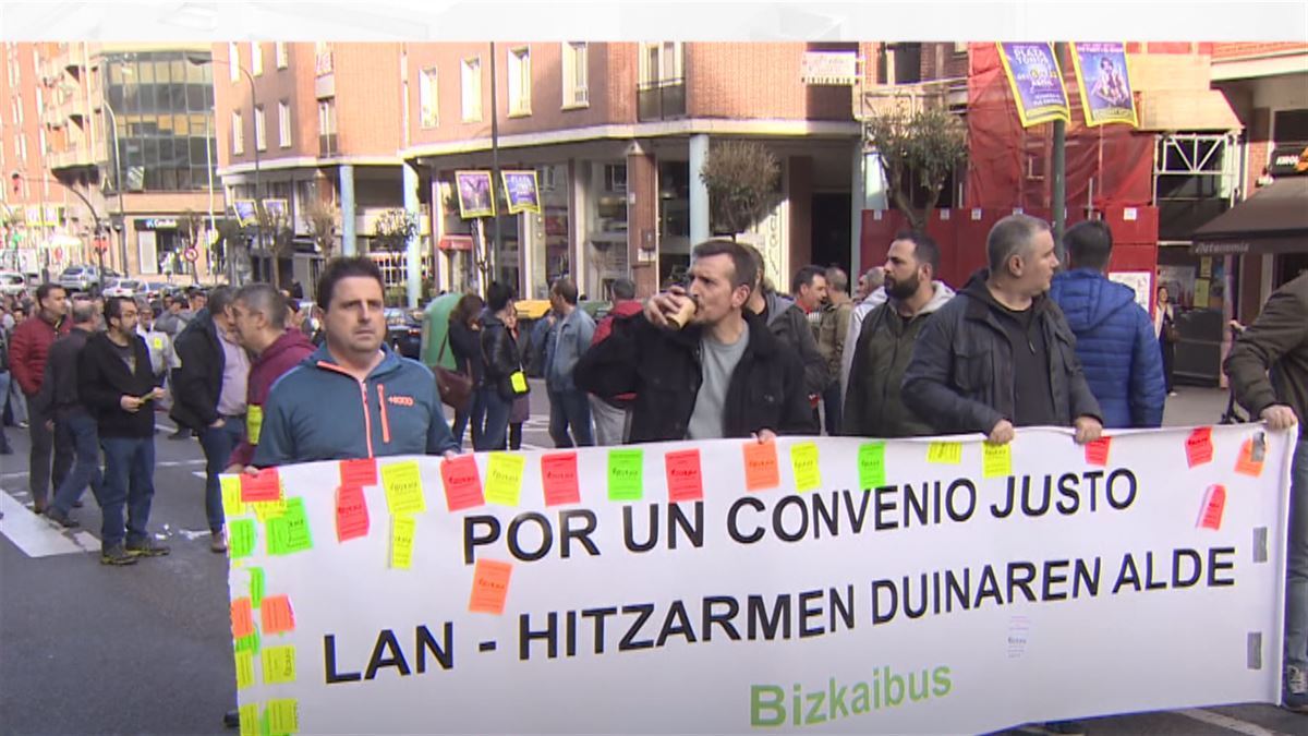 Huelga de 24 horas en Bizkaibus. Imagen de un vídeo de EITB Media.