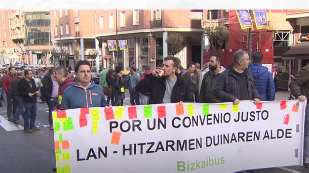 Bizkaibuseko langileen manifestazioa Bilbon