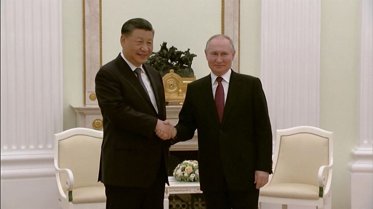 Reunión entre Putin y Jinping. Foto: EFE
