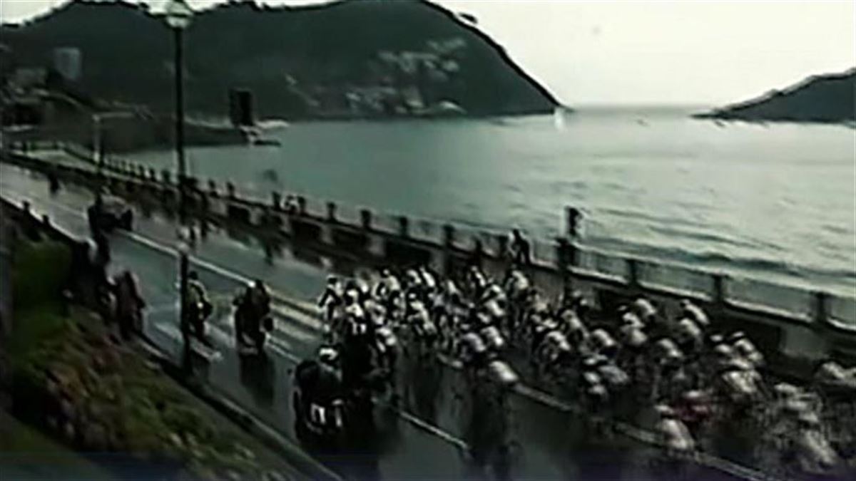 El Tour de 1992 partió de San Sebastián. Imagen obtenida de un vídeo de archivo.