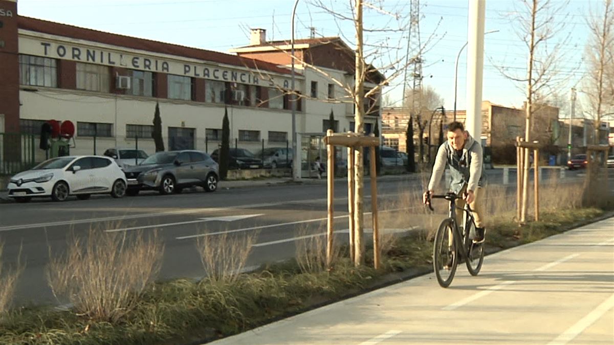 Vitoria-Gasteiz fue la primera capital en instalar un carril bici. Foto: EITB Media. 