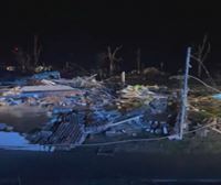 Gutxienez 23 pertsona hil dira hainbat tornadoren eraginez Mississippi mendebaldean