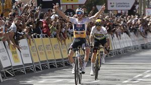 Roglicek irabazi du Kataluniako Volta; azken etapa, Evenepoelentzat