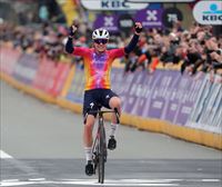 Kopeckyk irabazi du Giroaren bosgarren etapa, Folignon, eta Longo Borghinirekiko hiru segundora jarri da