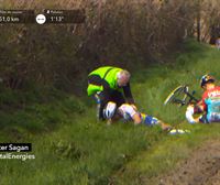 Sagan se retira de su última París-Roubaix tras sufrir una caída en un tramo adoquinado