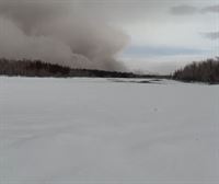 El volcán ruso Shiveluch expulsa una columna de cenizas de 20 km de altura