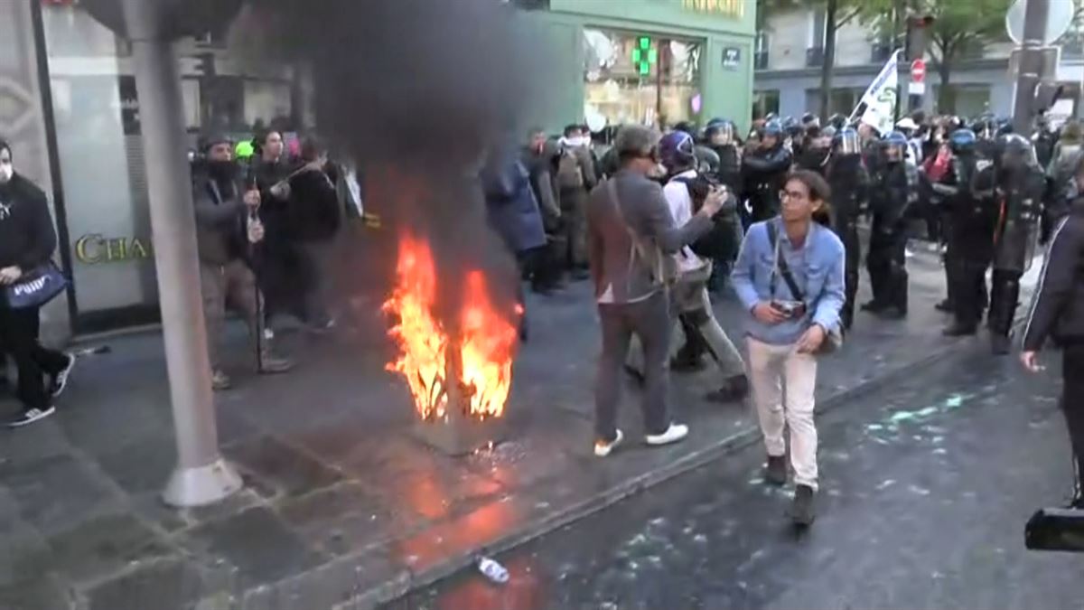 Tensiones en las manifestaciones de París. Foto: Reuters.