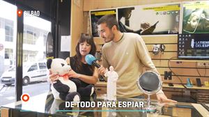 De compras como espías, en La Tienda del Espía de Bilbao