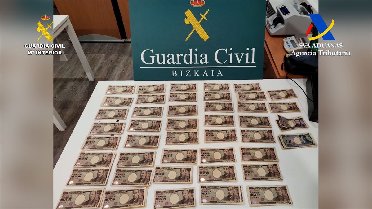 Yenes incautados en el aeropueto de Bilbao. Foto: Guardia Civil de Bizkaia