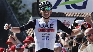 Pogacarren erakustaldia Flèche Wallonne klasikoan