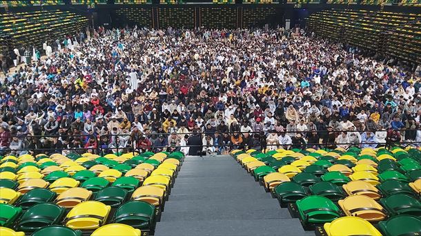 Miles de musulmanes ponen fin al Ramadán en Bilbao