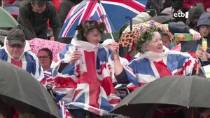 Emozio handiko eguna izan da koroatzerik ezagutu ez duten milioika britainiarrentzat