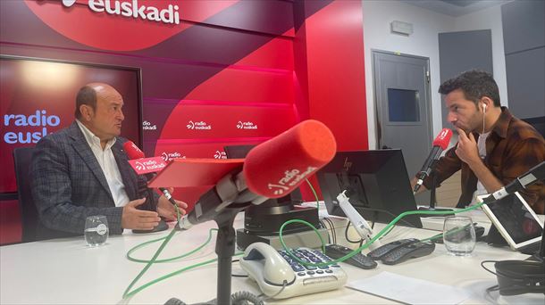 Entrevista a Andoni Ortuzar (EAJ-PNV) en Radio Euskadi