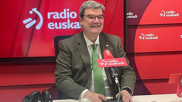 Juan Mari Aburto Radio Euskadin. Artxiboko argazkia: EITB MEDIA