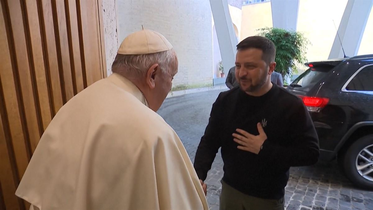 Zelenski se reúne con el papa Francisco en el Vaticano