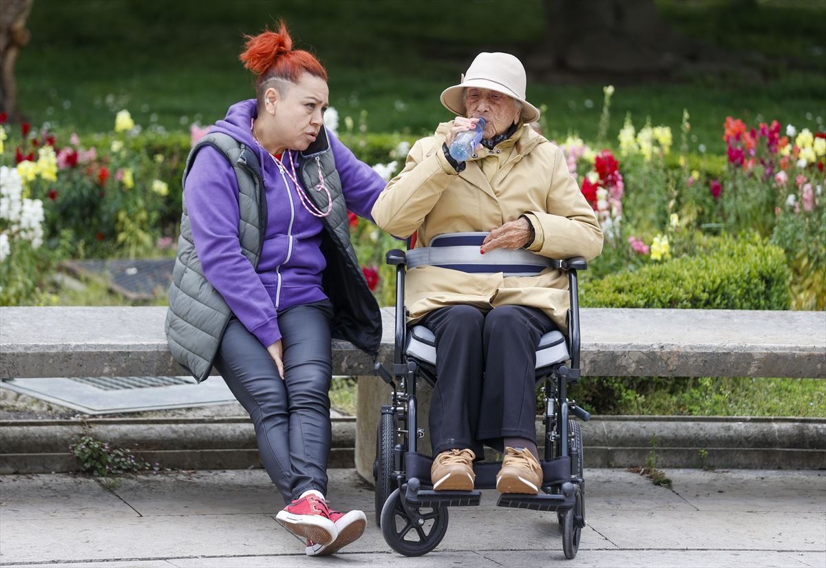 Los datos de soledad aumentan en personas mayores de 80 años. Foto: EFE.