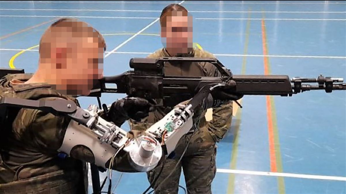 Gudex, el exoesqueleto militar fabricado en Euskadi. Imagen extraída de un vídeo de EITB MEDIA.