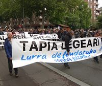 Gran manifestación en Vitoria-Gasteiz contra los parques eólicos y megaproyectos como el TAV