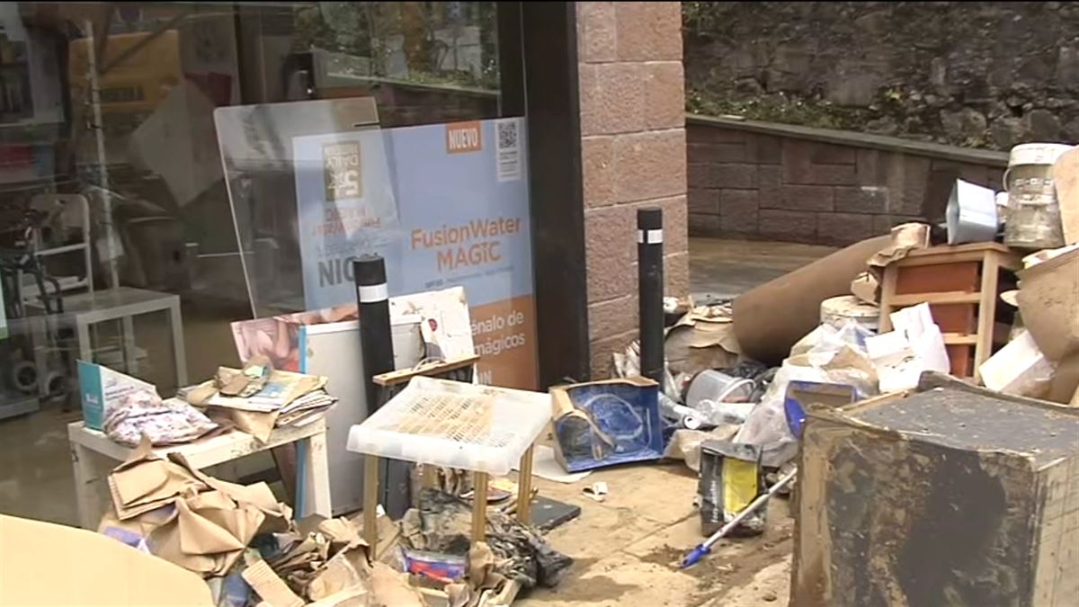 Destrozos en las inundaciones de Bera, Navarra. Imagen extraída de un vídeo de EITB MEDIA.