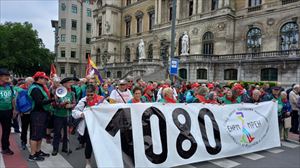 Hirugarren zutabe bat batu da Agurainen pentsiodunak Gasteizera egiten ari diren martxara