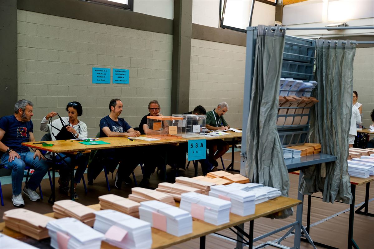 Colegio electoral en Durango, hoy. Fotografía: EFE. 