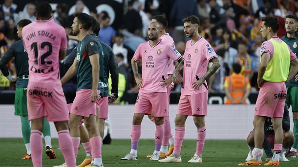 Jugadores del Espanyol tras la derrota