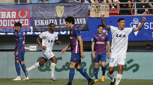 Gol de Sylla en el Alavés - Valladid Foto: EFE