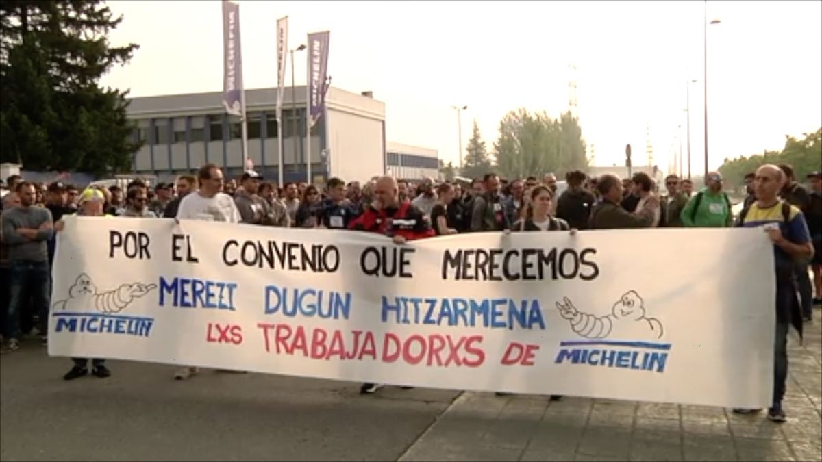 Protesta por el convenio en Michelin. Foto: EITB