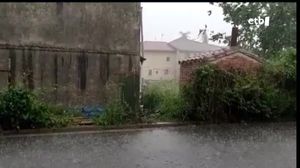 Ekaitz handiak lehertu dira Bizkaiko Balmasedan, eta Araban, Espejon eta Bergüendan